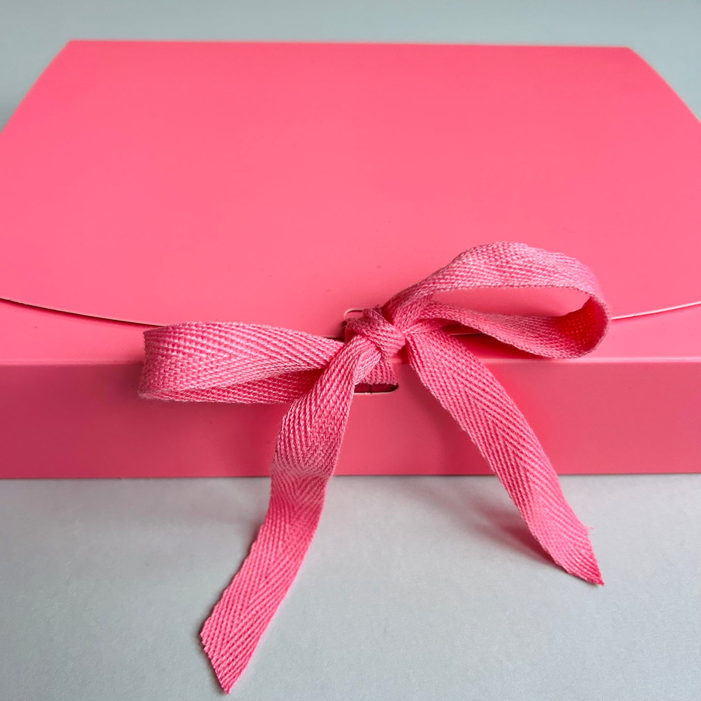 Geschenkbox mit Schleife - rosa